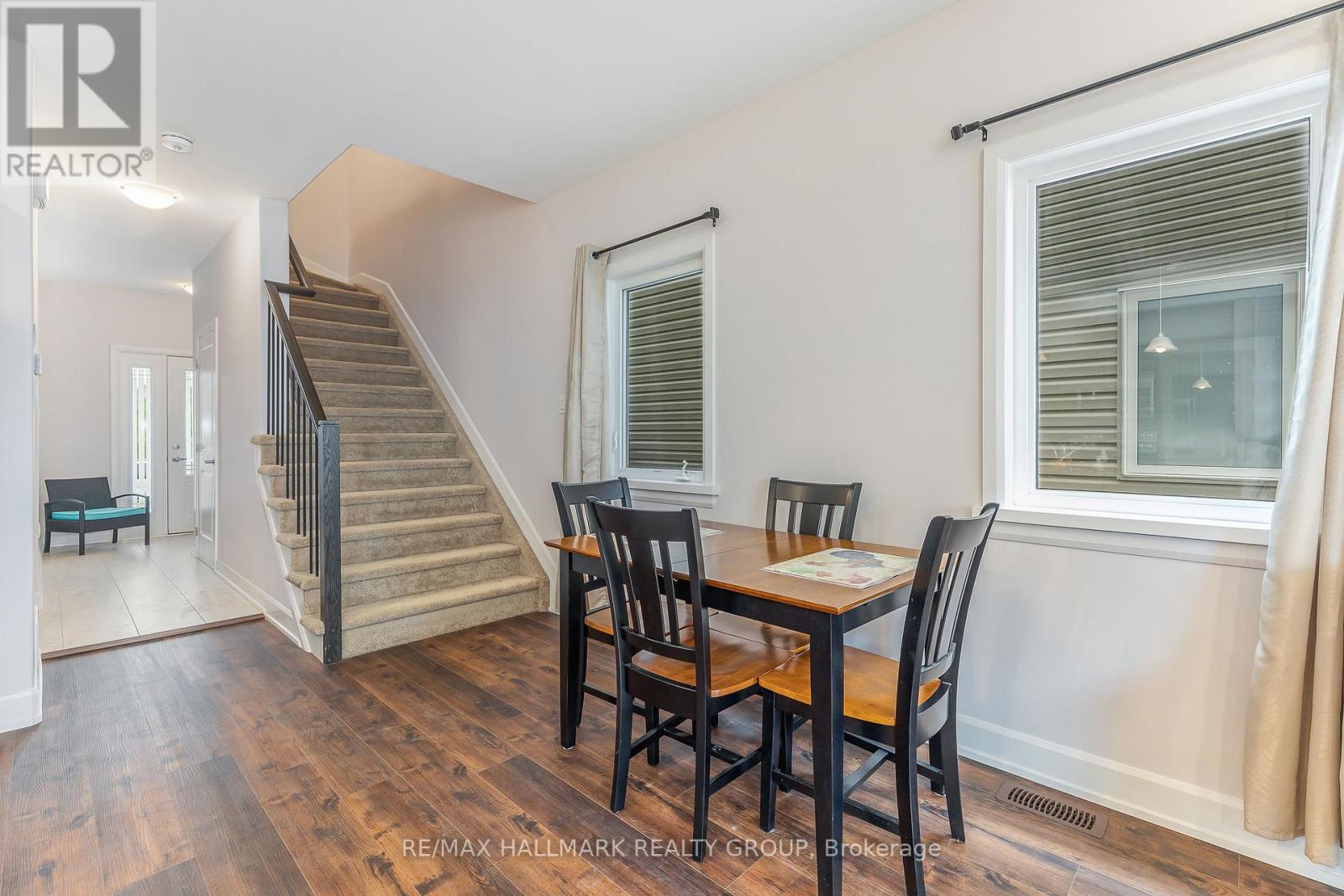 90 Vimy Ridge Crescent, Arnprior, Ontario  K7S 0H7 - Photo 4 - X12429730