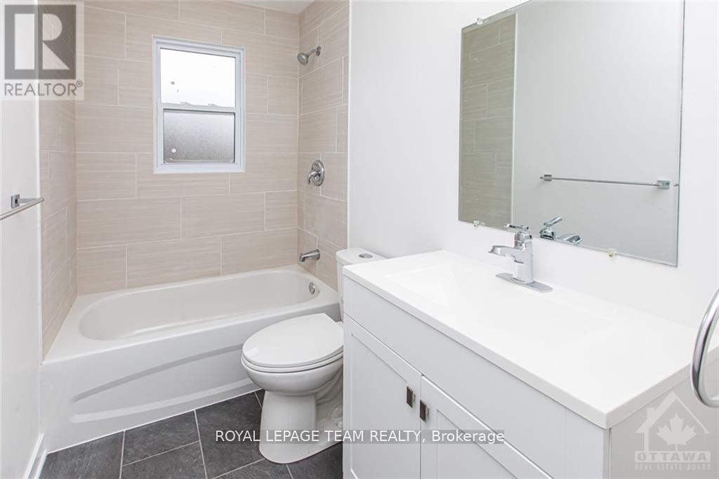 2082 Carp Road, Ottawa, Ontario  K0A 1L0 - Photo 12 - X12429753