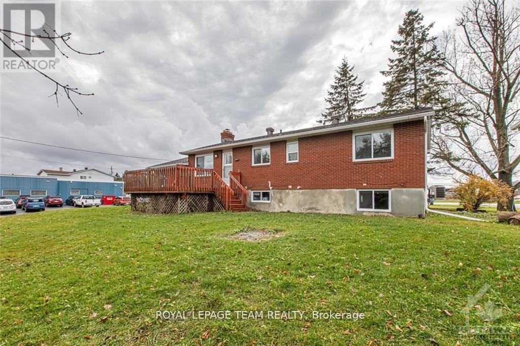 2082 Carp Road, Ottawa, Ontario  K0A 1L0 - Photo 22 - X12429753