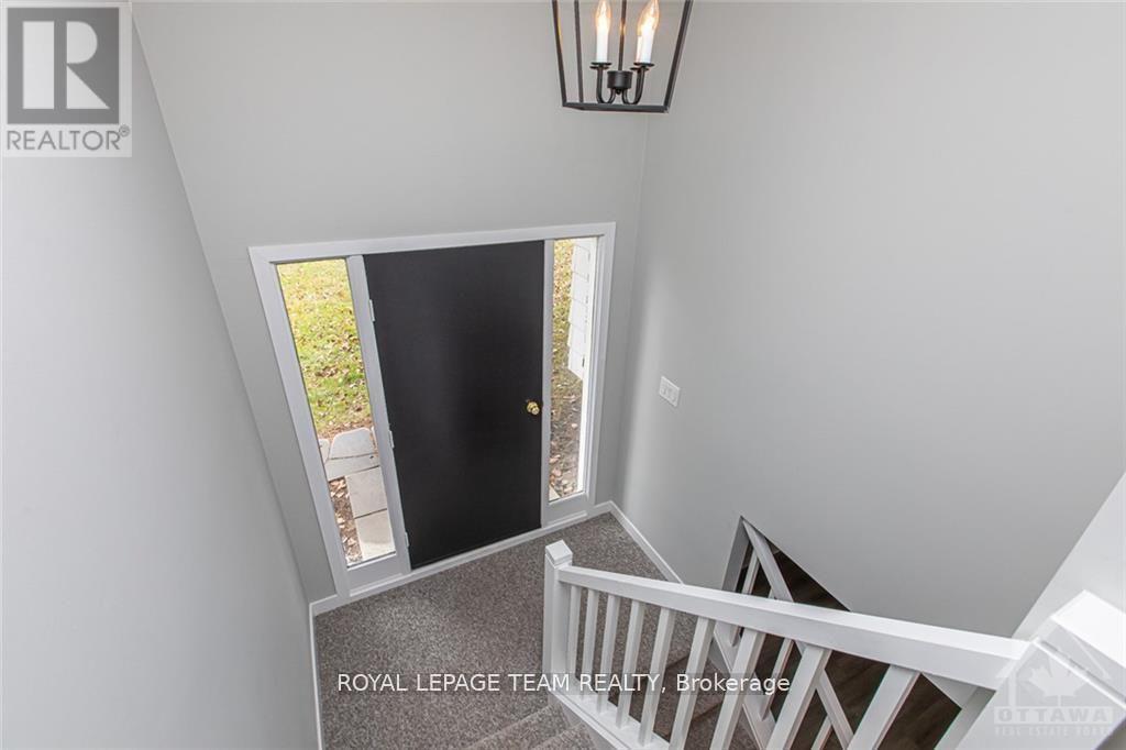 2082 Carp Road, Ottawa, Ontario  K0A 1L0 - Photo 5 - X12429753