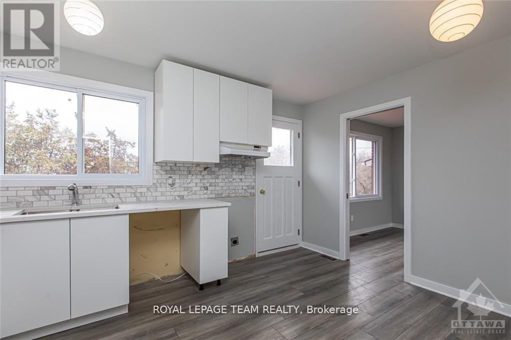 2082 Carp Road, Ottawa, Ontario  K0A 1L0 - Photo 9 - X12429753