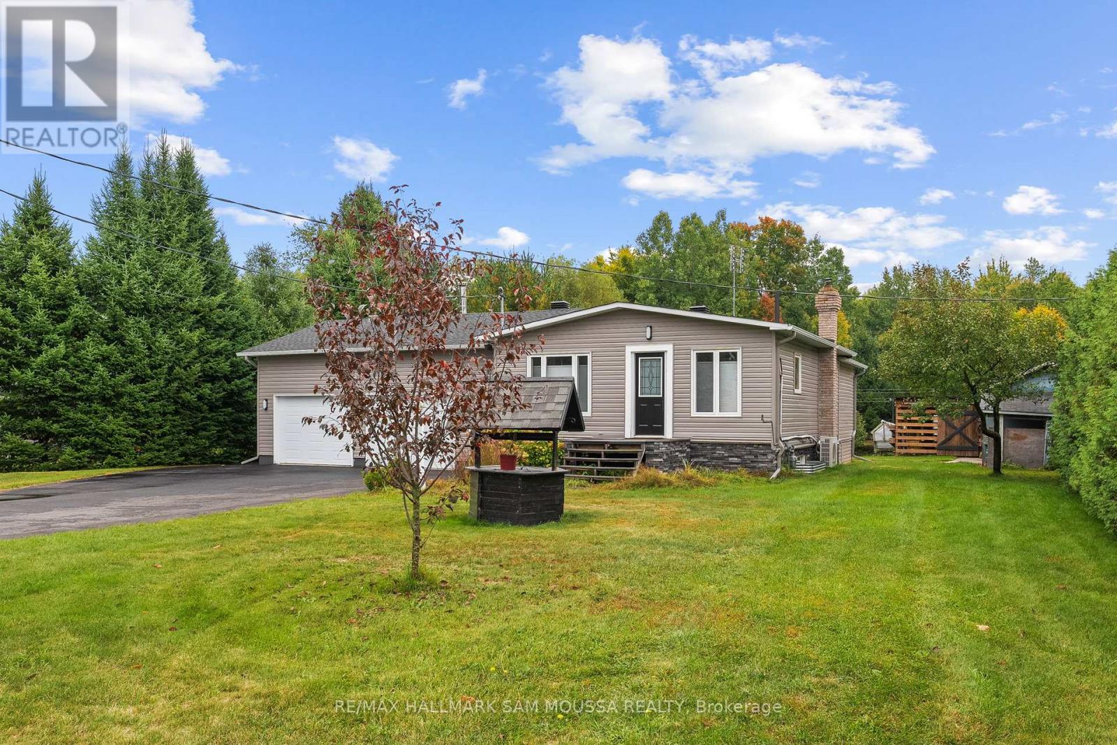 2039 Des Pins Street, The Nation, Ontario  K0A 2M0 - Photo 3 - X12429782