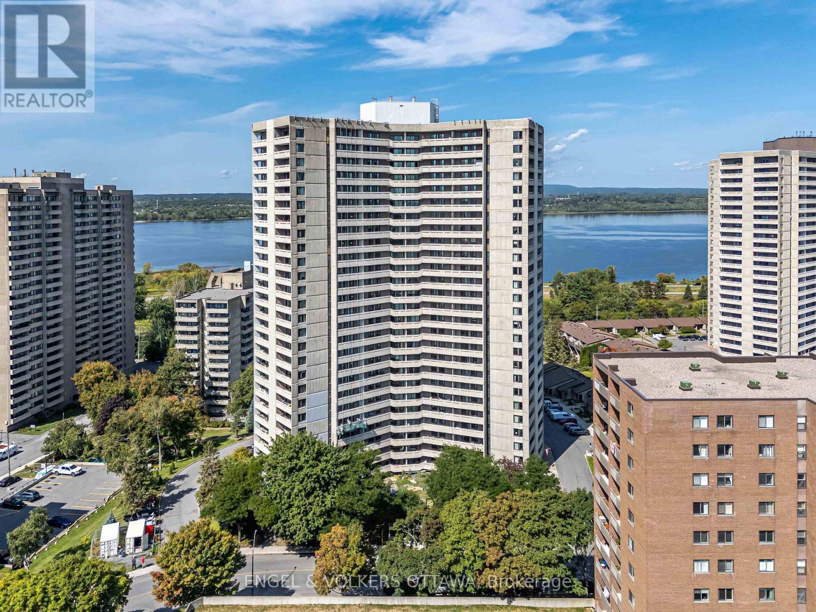 606 - 1171 Ambleside Drive, Ottawa, Ontario  K2B 8E1 - Photo 2 - X12429792