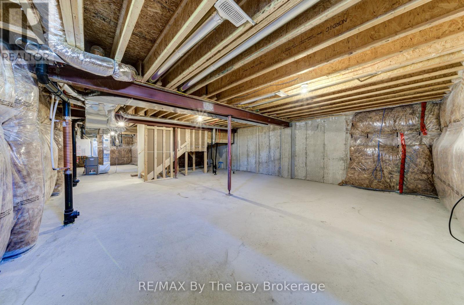 21 Lisa Street, Wasaga Beach, Ontario  L9Z 1J9 - Photo 45 - S12429822