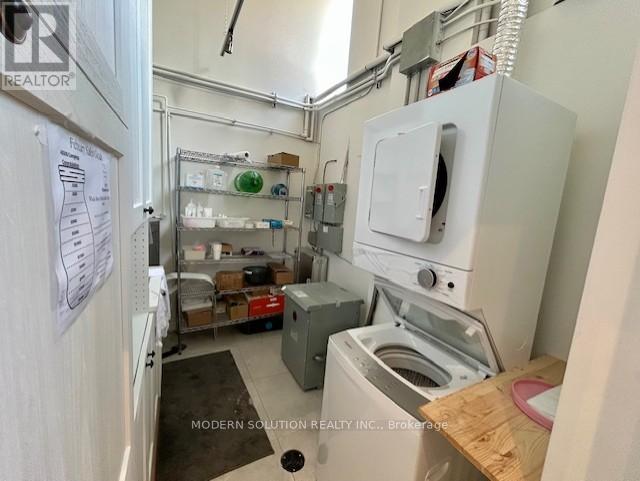 3 - 3466 Mavis Road, Mississauga, Ontario  L5C 1T8 - Photo 11 - W12429663