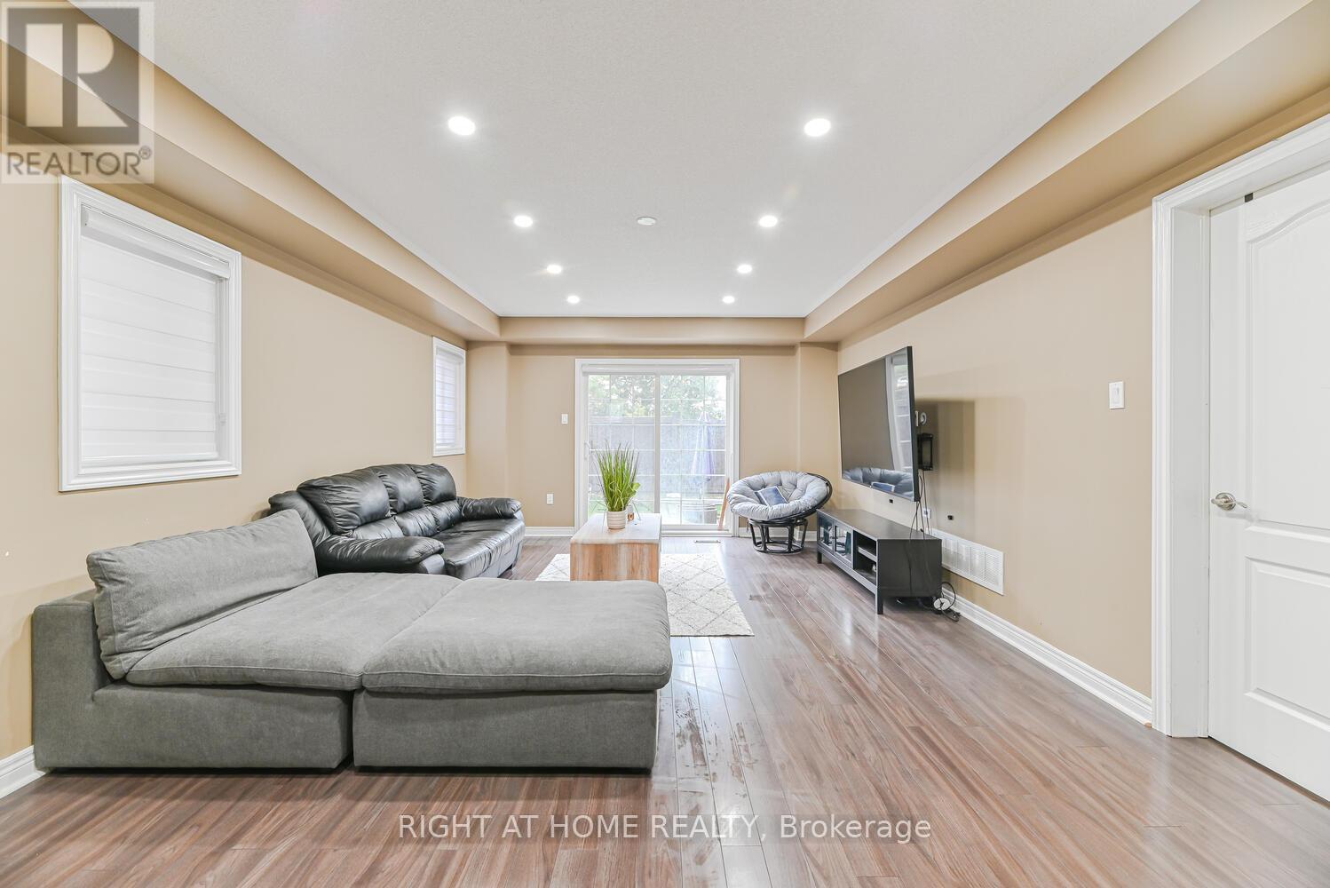 64 Everingham Circle, Brampton, Ontario  L6R 0R7 - Photo 22 - W12429678