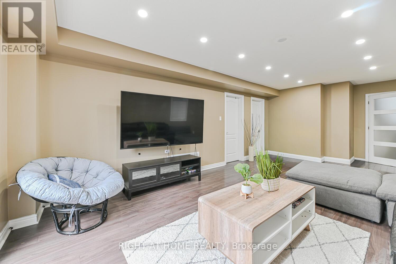 64 Everingham Circle, Brampton, Ontario  L6R 0R7 - Photo 23 - W12429678