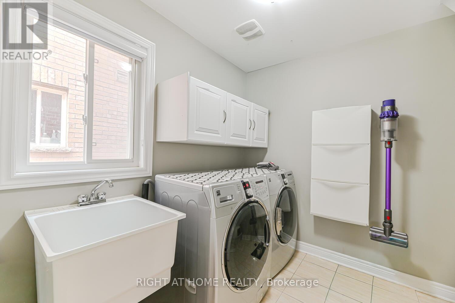 64 Everingham Circle, Brampton, Ontario  L6R 0R7 - Photo 24 - W12429678