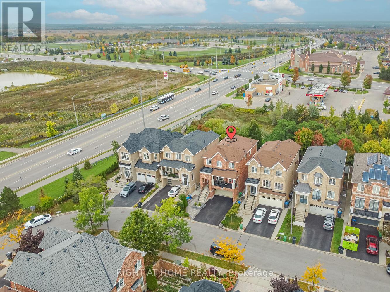 64 Everingham Circle, Brampton, Ontario  L6R 0R7 - Photo 4 - W12429678
