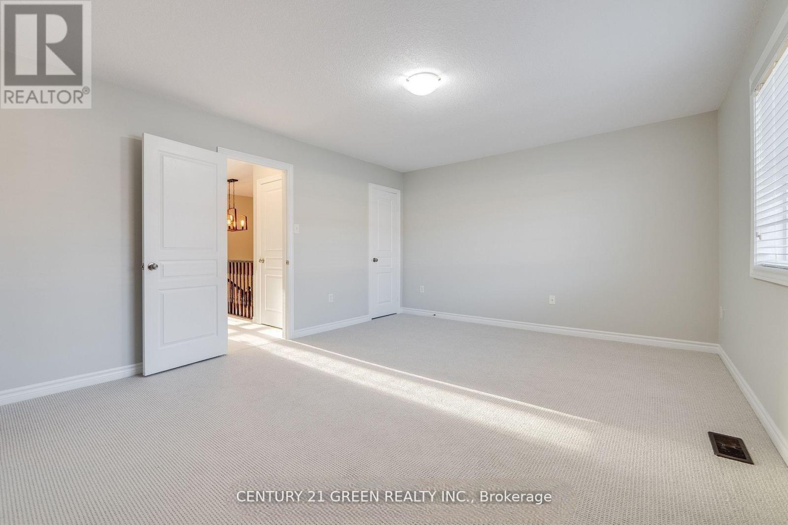 569 Murray Meadows Place, Milton, Ontario  L9T 8L8 - Photo 16 - W12429679