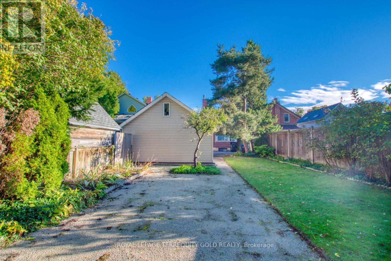 25 Mill Street N, Brampton, Ontario  L6X 1S5 - Photo 17 - W12429723