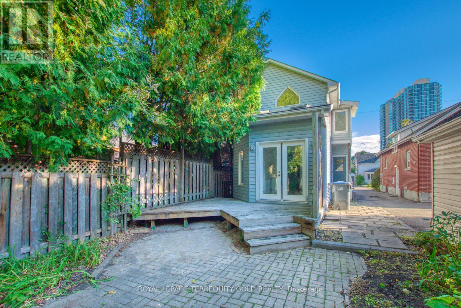 25 Mill Street N, Brampton, Ontario  L6X 1S5 - Photo 18 - W12429723