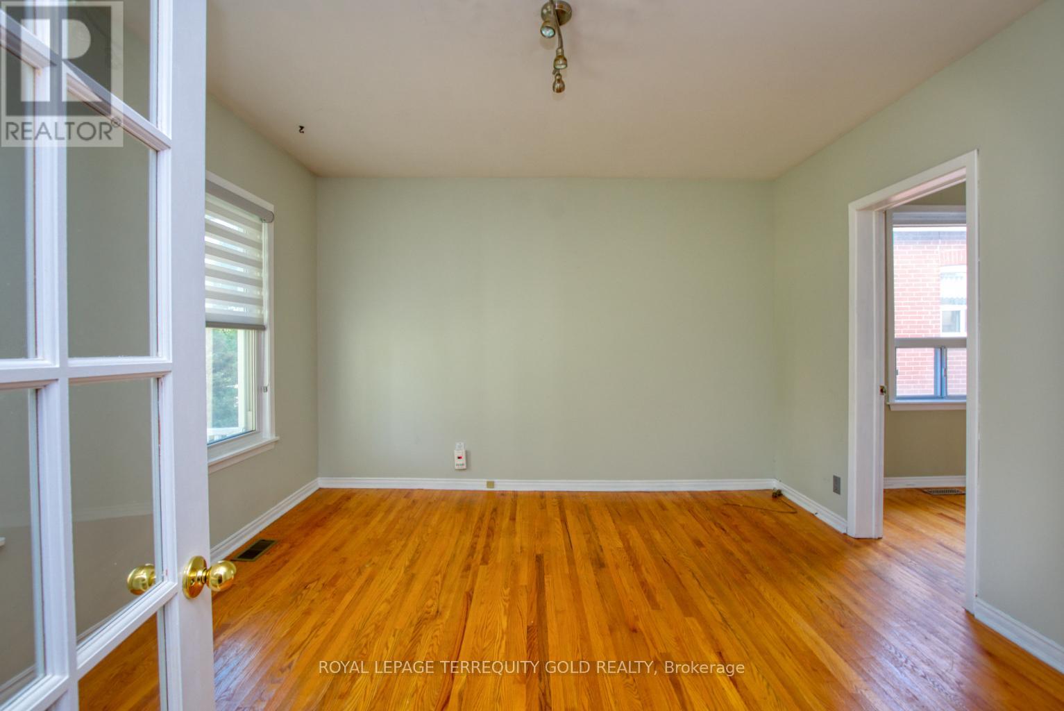 25 Mill Street N, Brampton, Ontario  L6X 1S5 - Photo 23 - W12429723