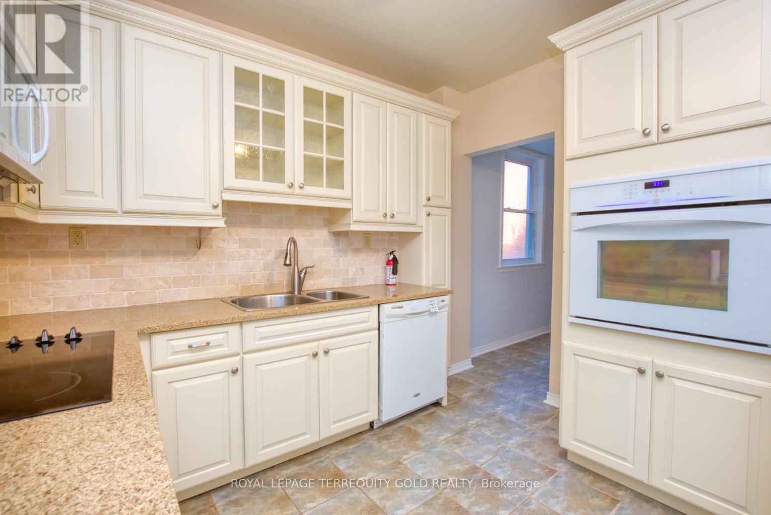 25 Mill Street N, Brampton, Ontario  L6X 1S5 - Photo 30 - W12429723