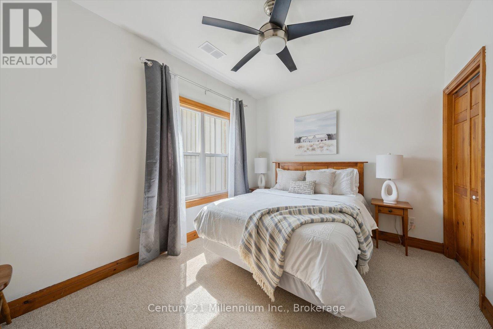 219 - 184 Snowbridge Way, Blue Mountains, Ontario  L9Y 0V1 - Photo 16 - X12429738