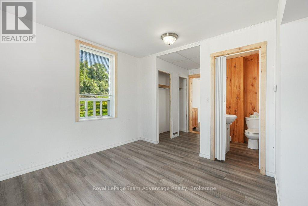 76 Bowes Street, Parry Sound, Ontario  P2A 2L7 - Photo 10 - X12429752