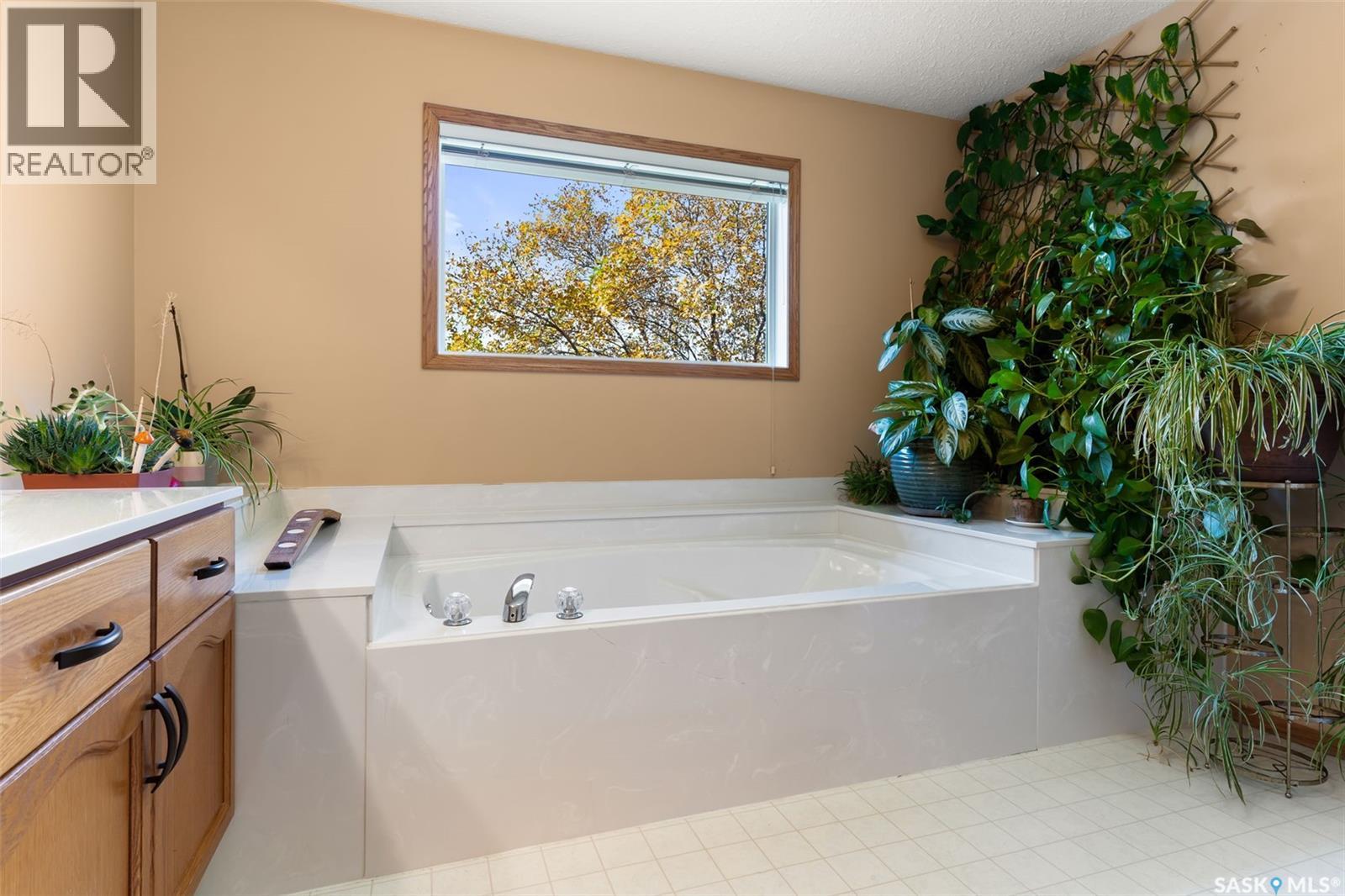 3562 Hazel Grove, Regina, Saskatchewan  S4V 2S7 - Photo 28 - SK019415