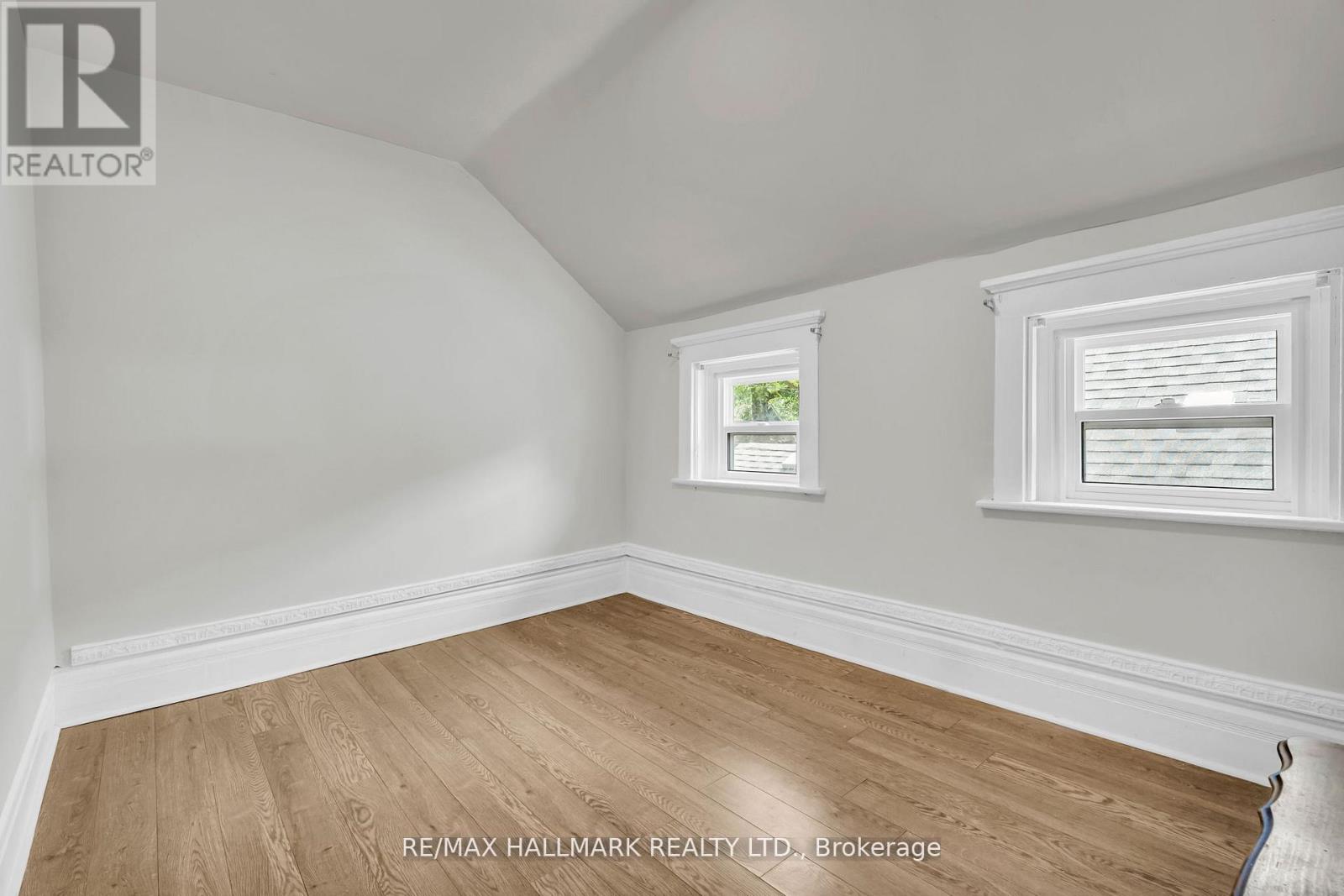 57 Henry Street, St. Catharines, Ontario  L2R 5T7 - Photo 28 - X12429670