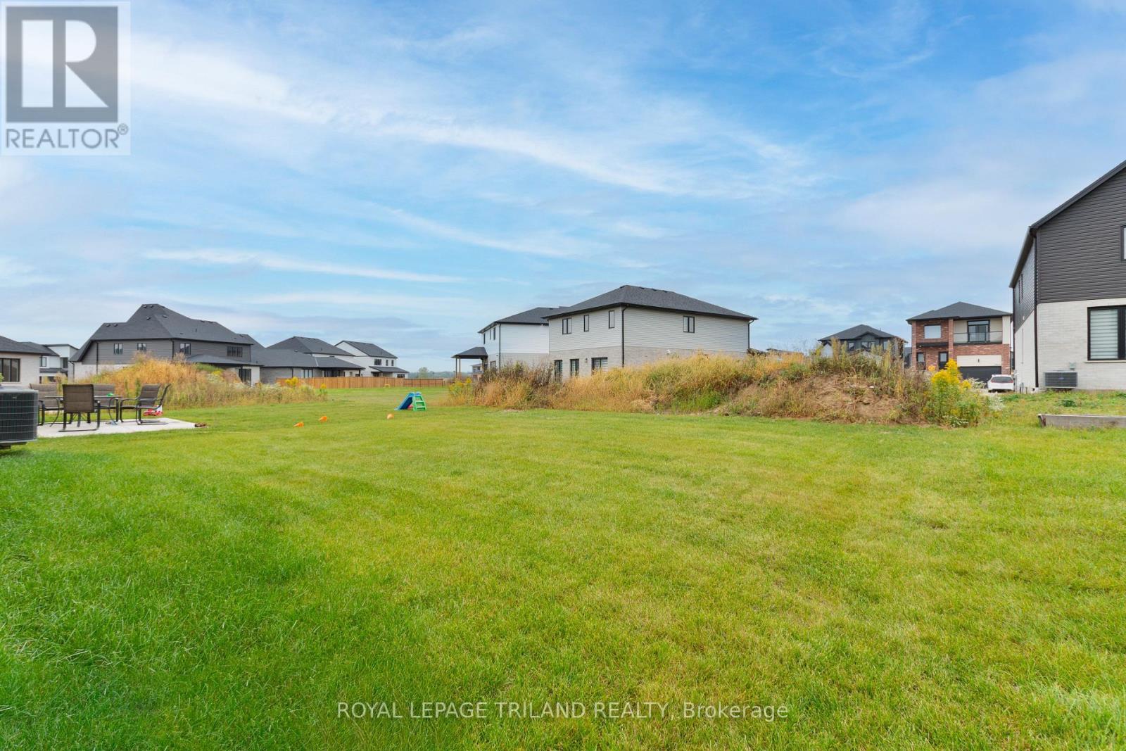 3931 Big Leaf Trail, London South, Ontario  N6P 0A3 - Photo 34 - X12428840