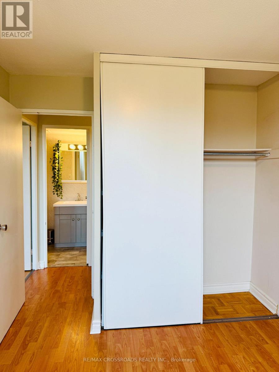 202 - 20 Edgecliff Golfway, Toronto, Ontario  M3C 3A4 - Photo 21 - C12429757