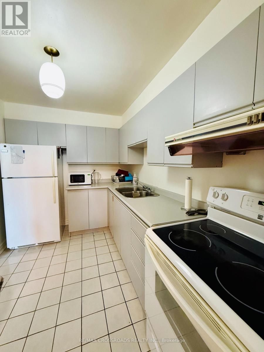 202 - 20 Edgecliff Golfway, Toronto, Ontario  M3C 3A4 - Photo 23 - C12429757