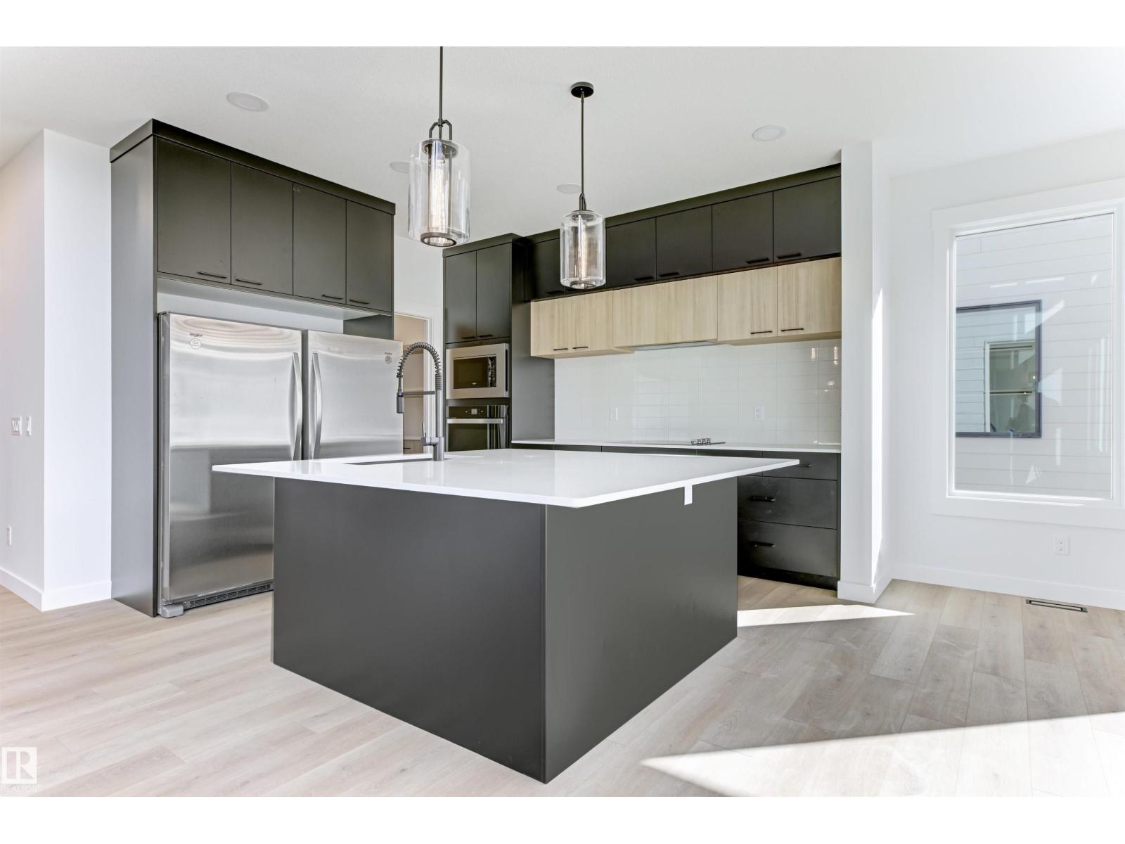 6953 176a Avenue Nw, Edmonton, Alberta  T5Z 0W8 - Photo 8 - E4453188