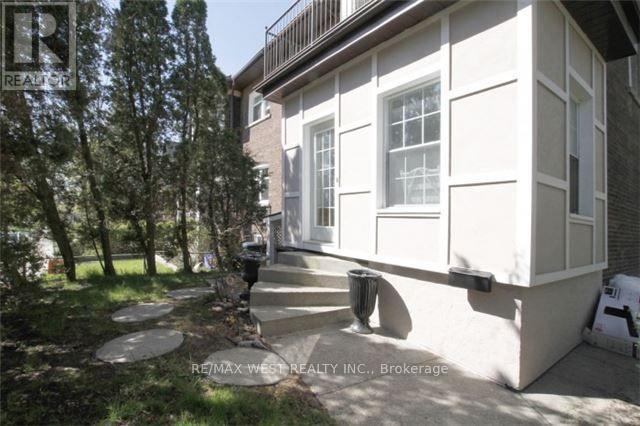 730 LOGAN AVENUE, Toronto, Ontario