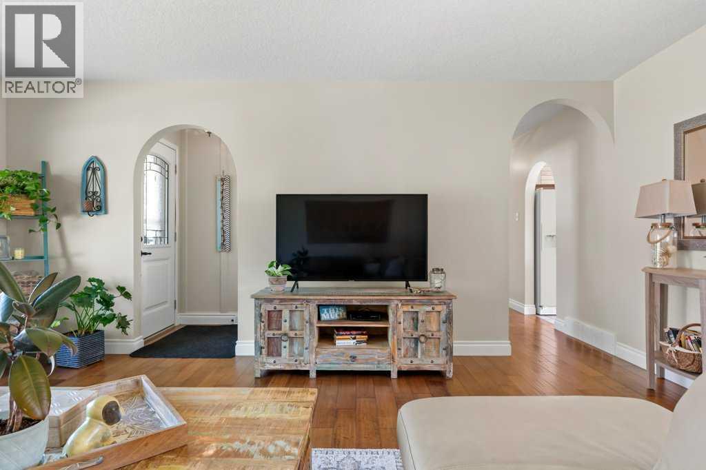 2030 Birch Crescent Se, Calgary, Alberta  T2B 1P4 - Photo 6 - A2259385