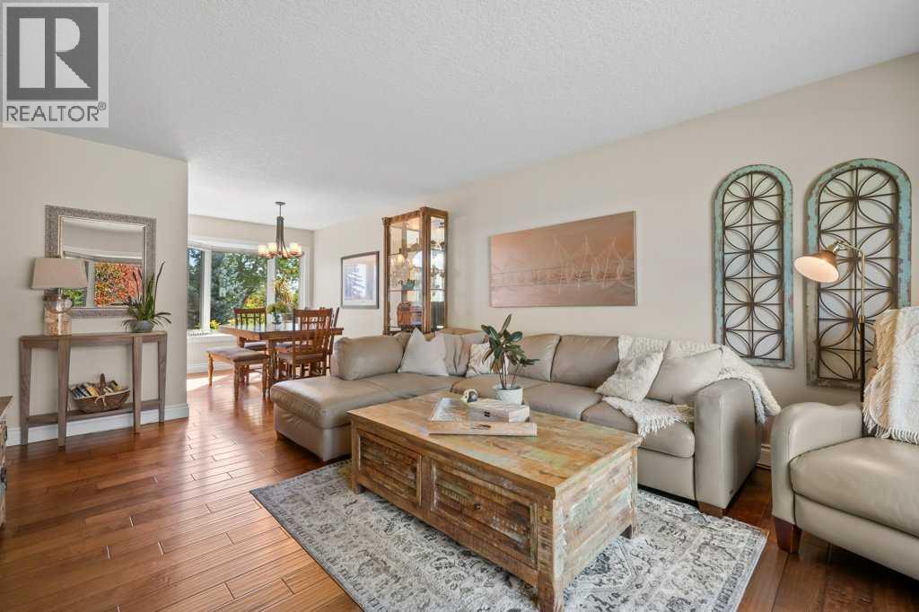 2030 Birch Crescent Se, Calgary, Alberta  T2B 1P4 - Photo 3 - A2259385