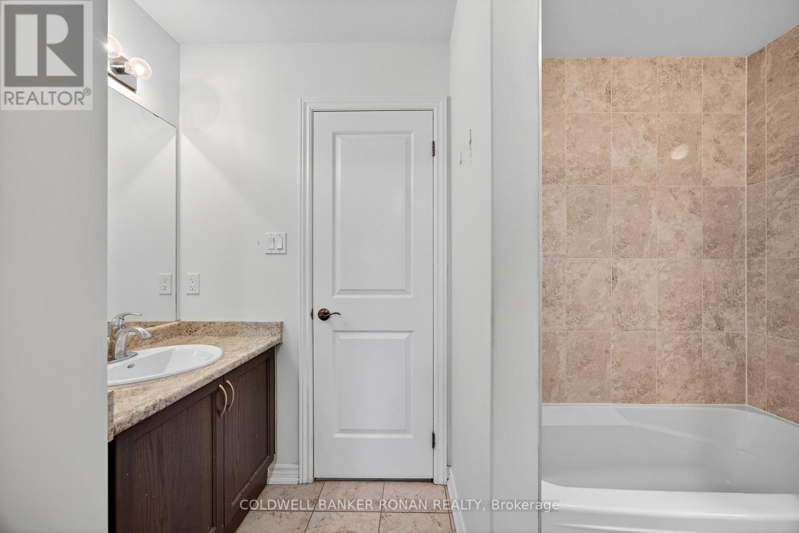 75 Morrison Avenue, New Tecumseth, Ontario  L9R 0R4 - Photo 36 - N12429741