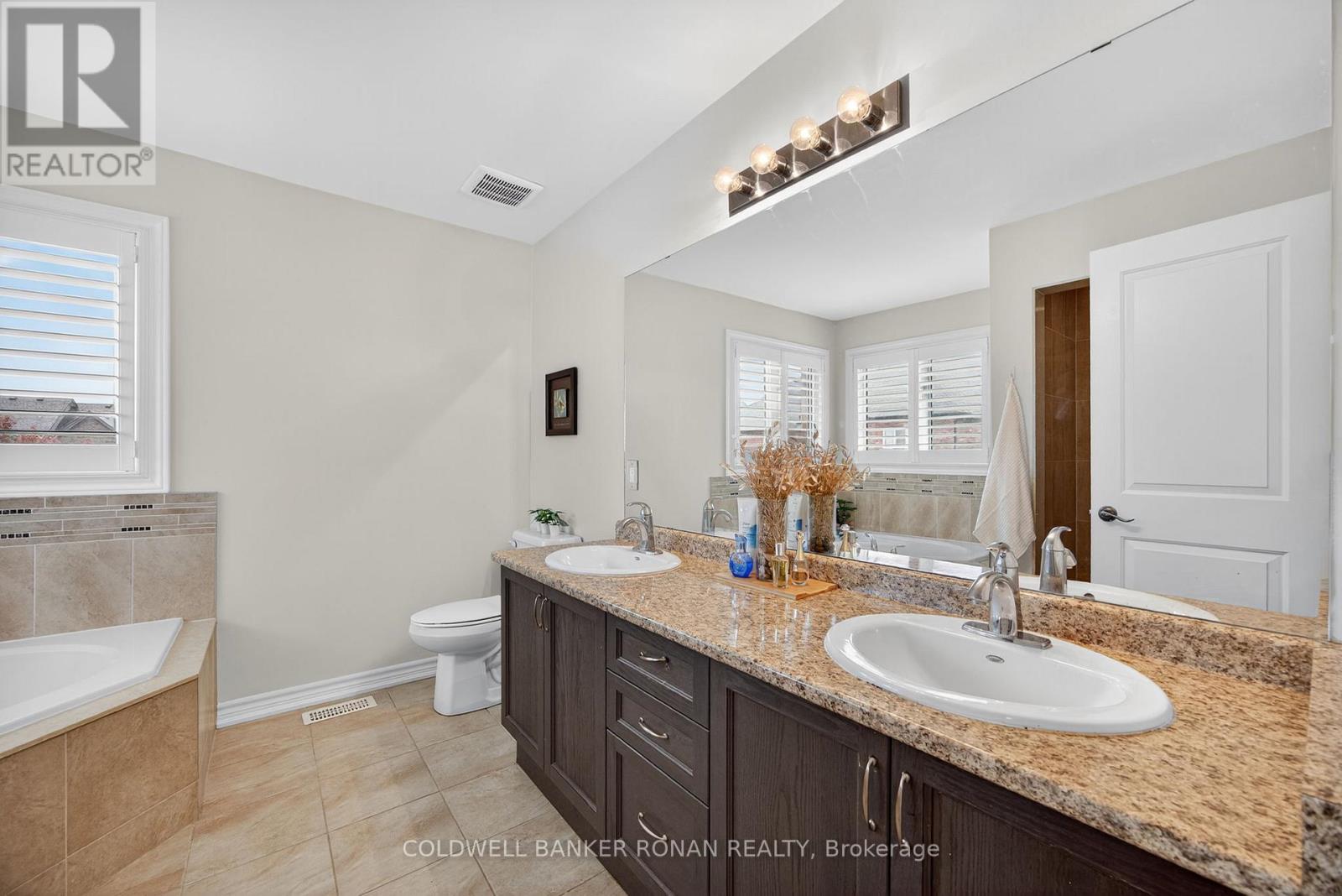 75 Morrison Avenue, New Tecumseth, Ontario  L9R 0R4 - Photo 43 - N12429741