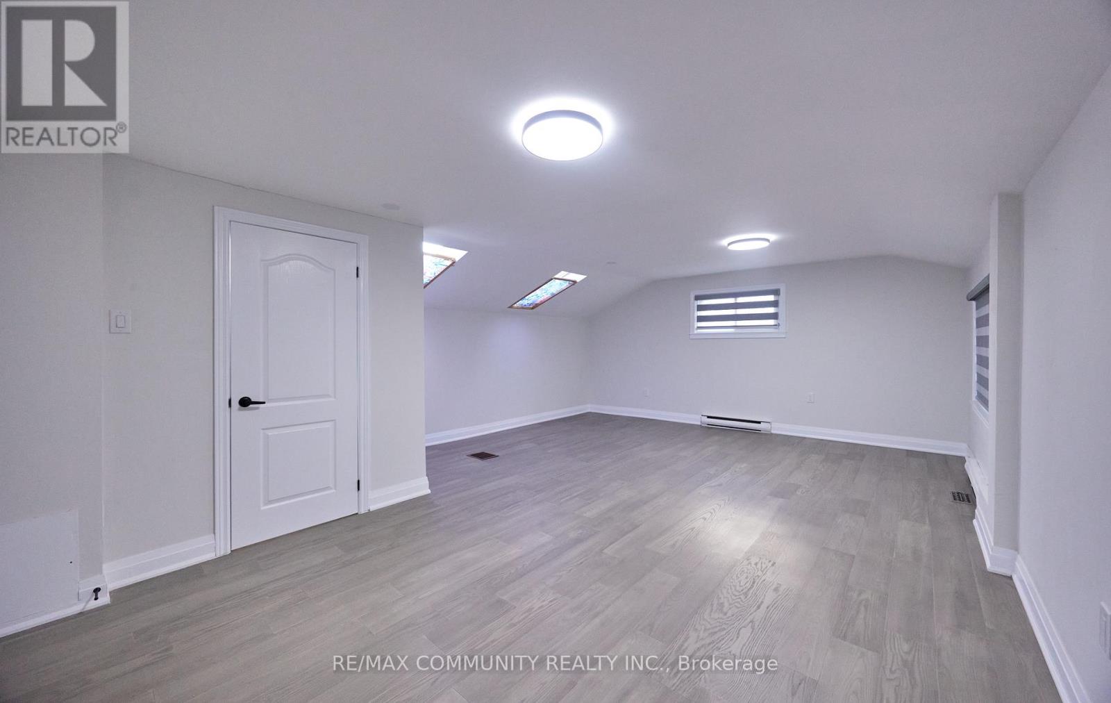 71 Willowridge Road, Toronto, Ontario  M9R 3Z2 - Photo 25 - W12429749