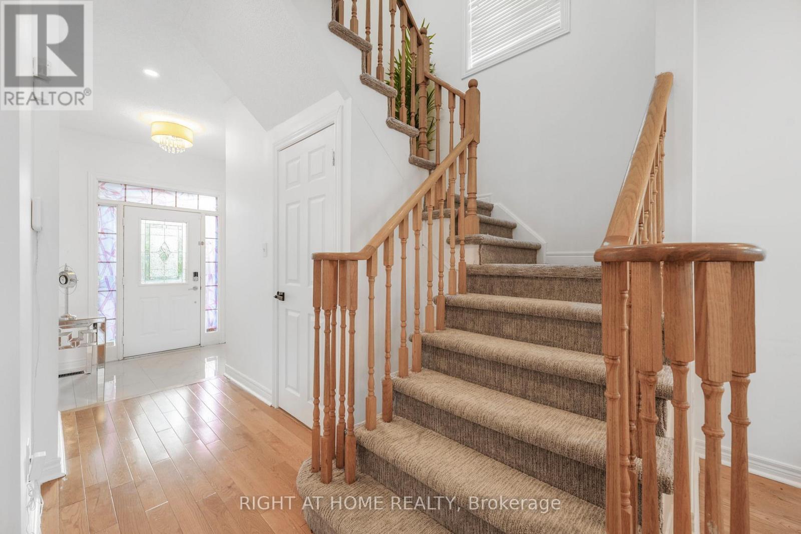 5651 Patron Cove E, Mississauga, Ontario  L5M 7G4 - Photo 6 - W12429797