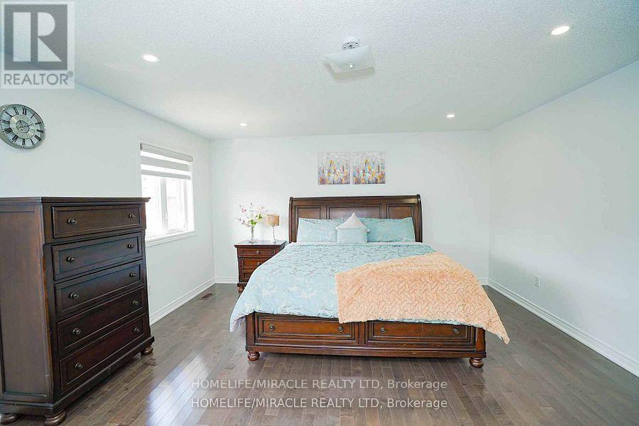 79 Lesabre Crescent, Brampton, Ontario  L6P 3Z9 - Photo 19 - W12429798