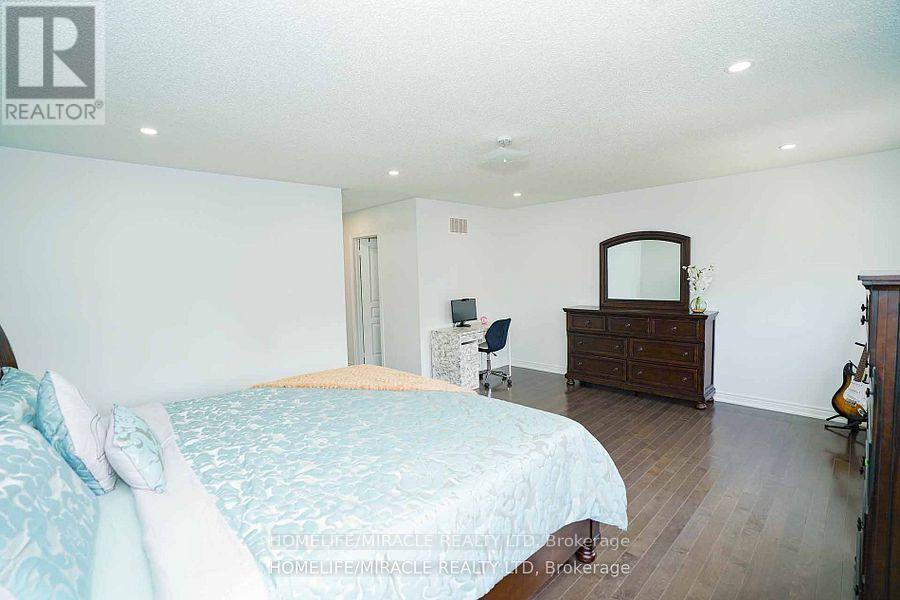 79 Lesabre Crescent, Brampton, Ontario  L6P 3Z9 - Photo 20 - W12429798