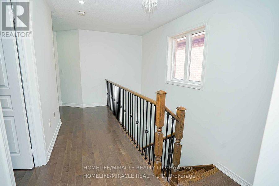 79 Lesabre Crescent, Brampton, Ontario  L6P 3Z9 - Photo 27 - W12429798