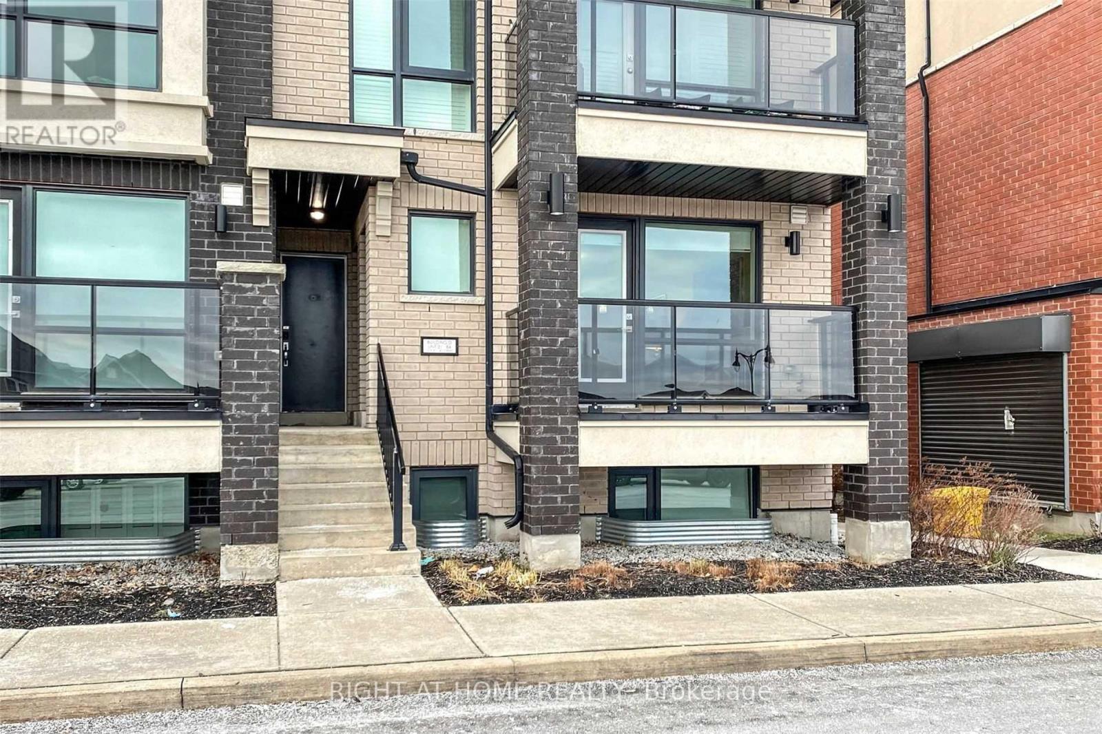 82 - 100 Dufay Road, Brampton, Ontario  L7A 4S3 - Photo 2 - W12429818