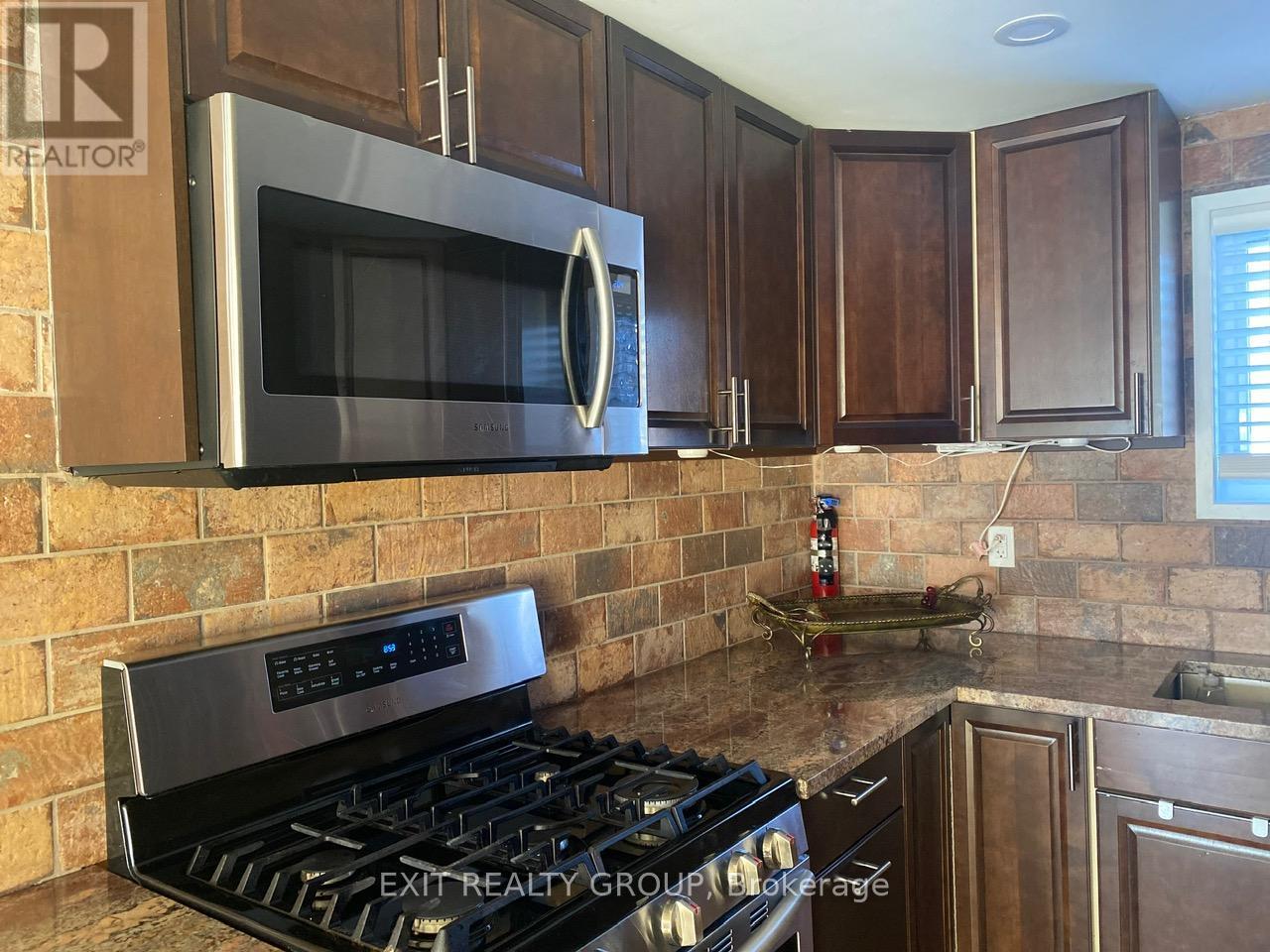 87 Prior Lane, Quinte West, Ontario  K0K 2C0 - Photo 12 - X12429851