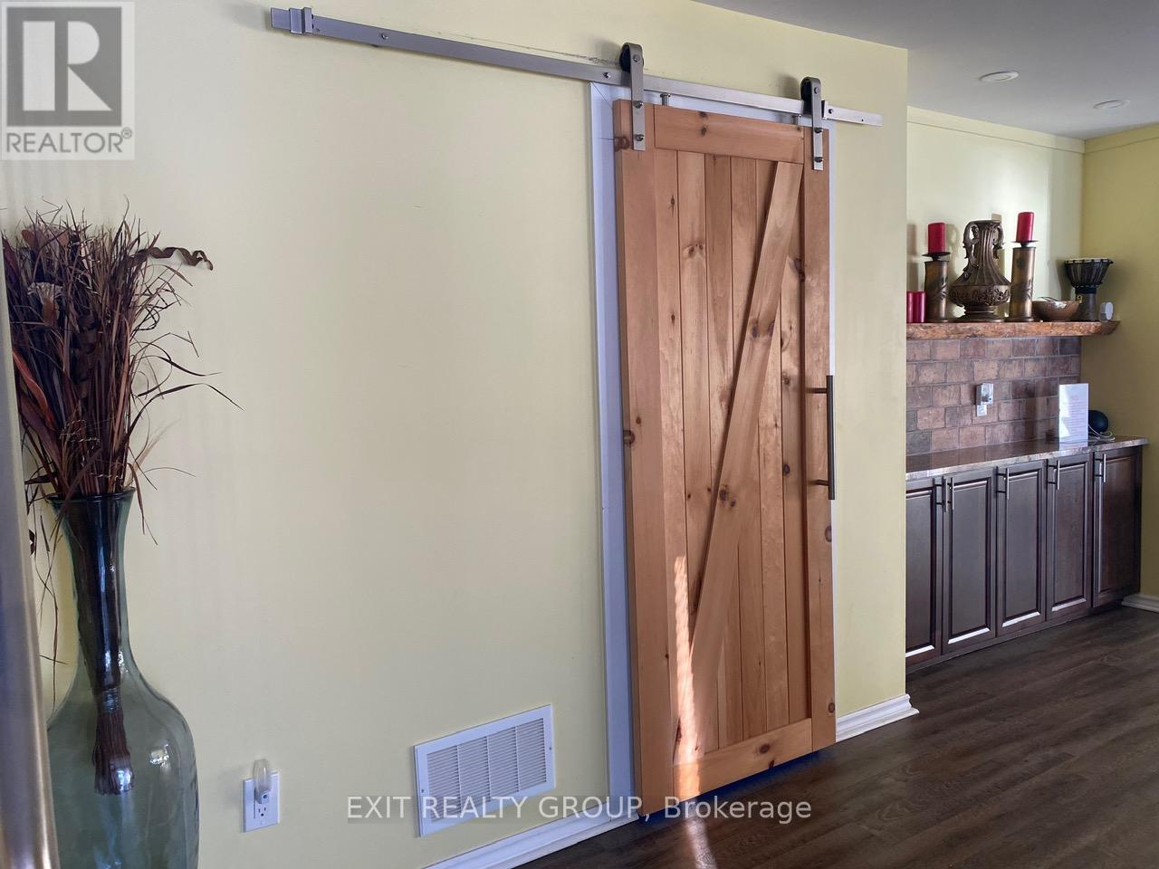 87 Prior Lane, Quinte West, Ontario  K0K 2C0 - Photo 9 - X12429851