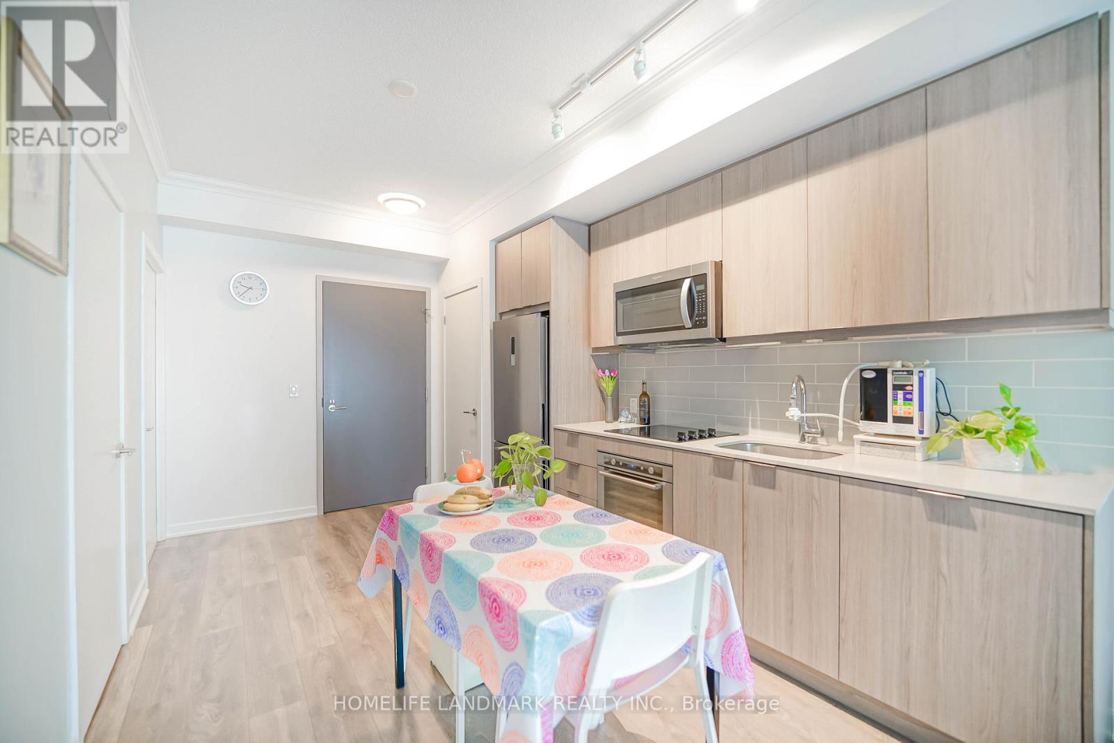 411 - 38 Forest Manor Road, Toronto, Ontario  M2J 0H4 - Photo 3 - C12429406