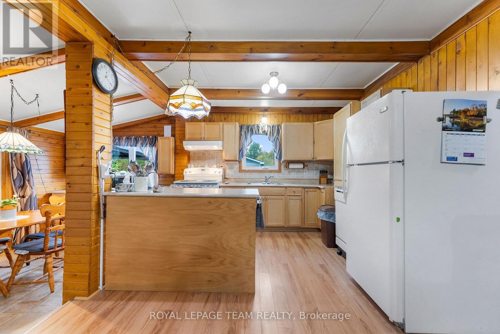 659 Stones Lake Road, Greater Madawaska, Ontario  K0J 1H0 - Photo 13 - X12429854