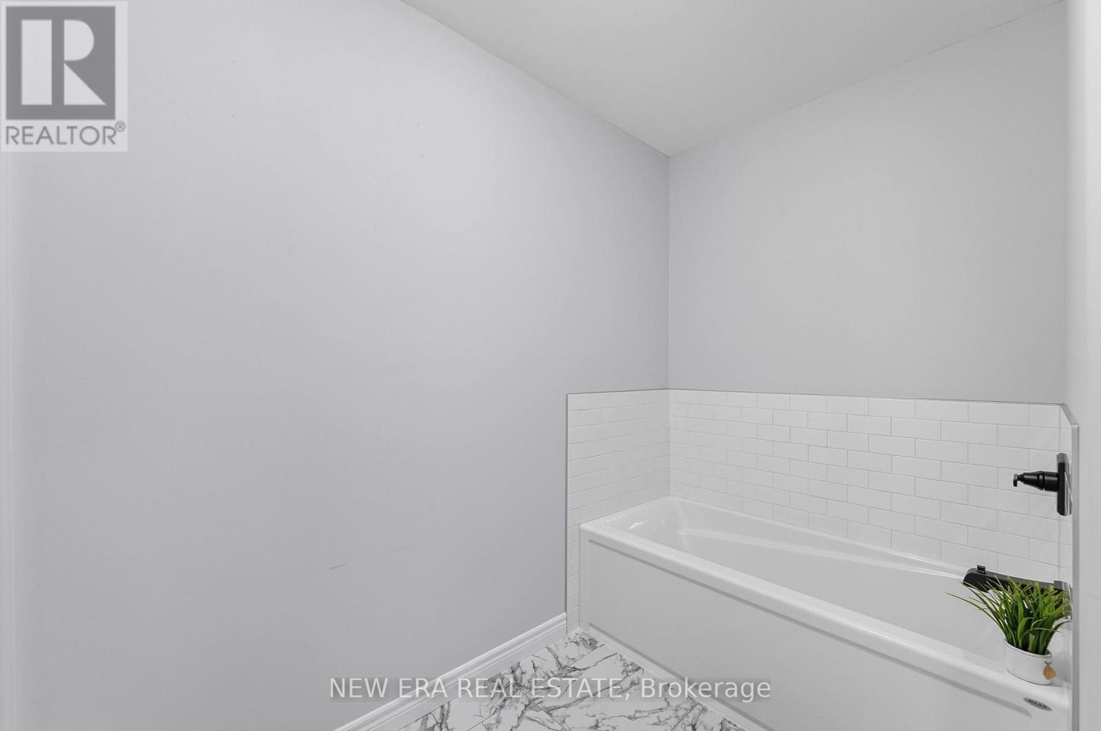 907 Bramford Terrace, Peterborough, Ontario  K9K 0H3 - Photo 15 - X12429789