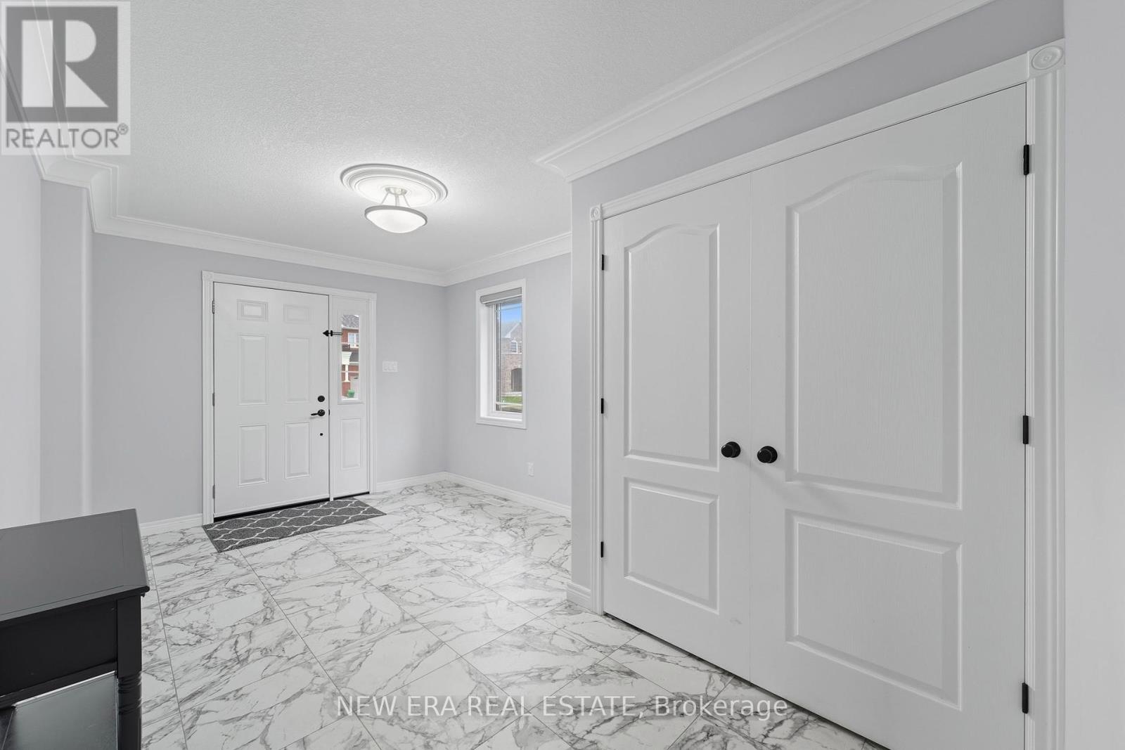 907 Bramford Terrace, Peterborough, Ontario  K9K 0H3 - Photo 3 - X12429789