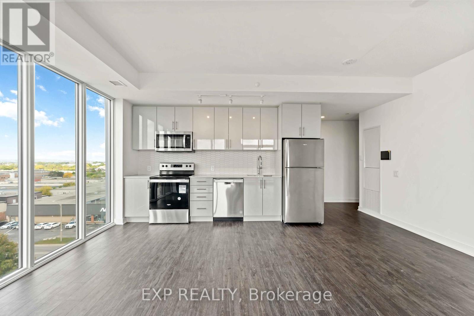 606 - 2782 Barton Street E, Hamilton, Ontario  L8E 2J8 - Photo 7 - X12429804