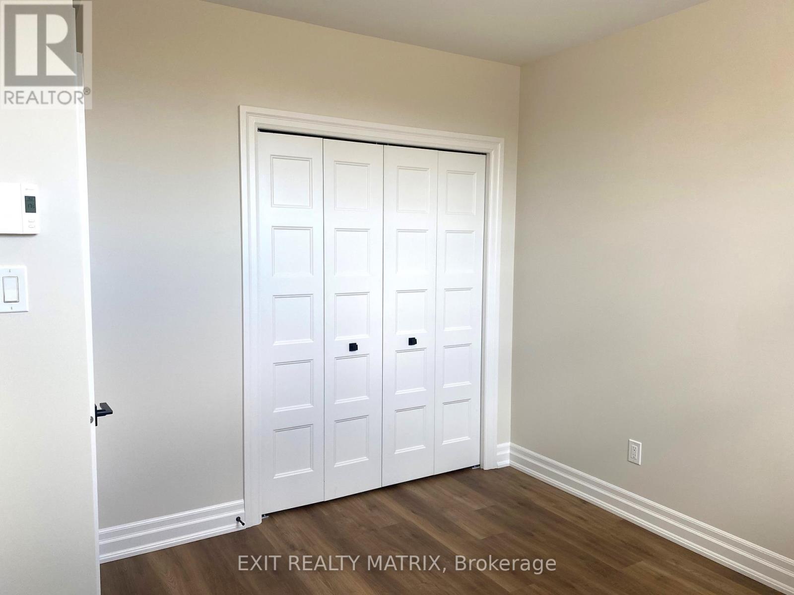 544 Regina Street, Russell, Ontario  K0A 1W0 - Photo 12 - X12429836