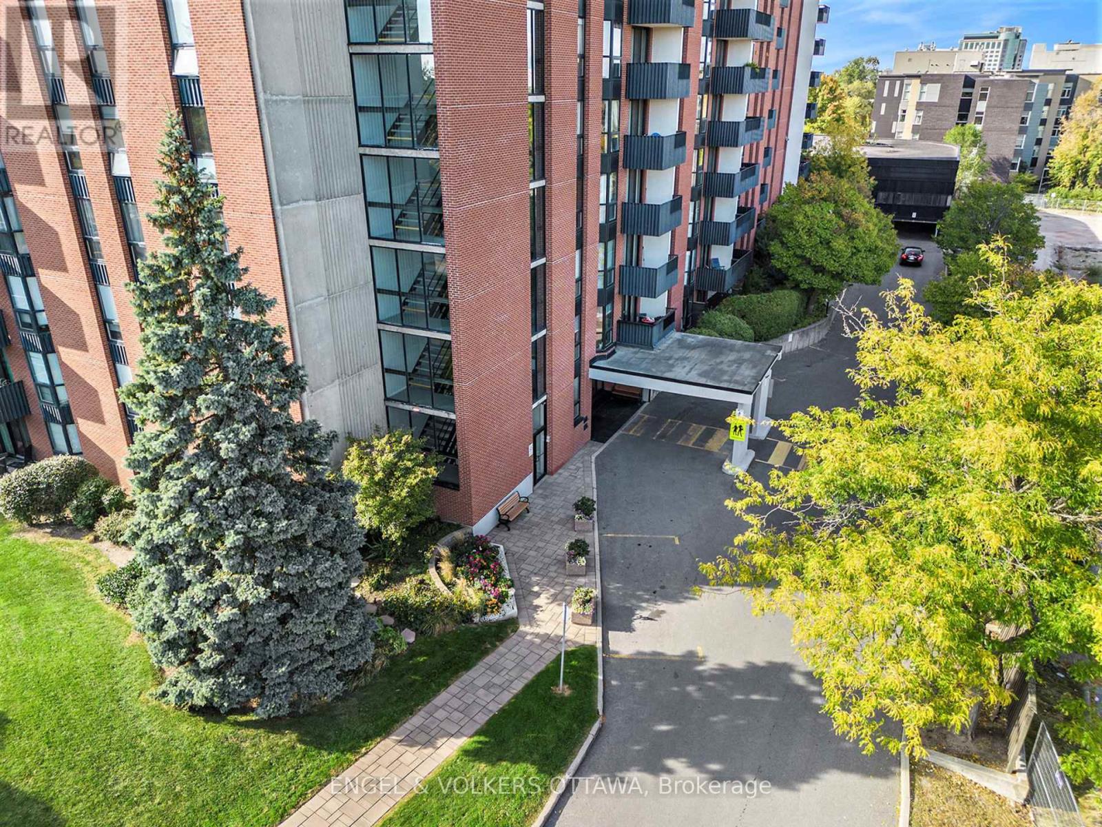 1110 - 2951 Riverside Drive, Ottawa, Ontario  K1V 8W6 - Photo 3 - X12429867