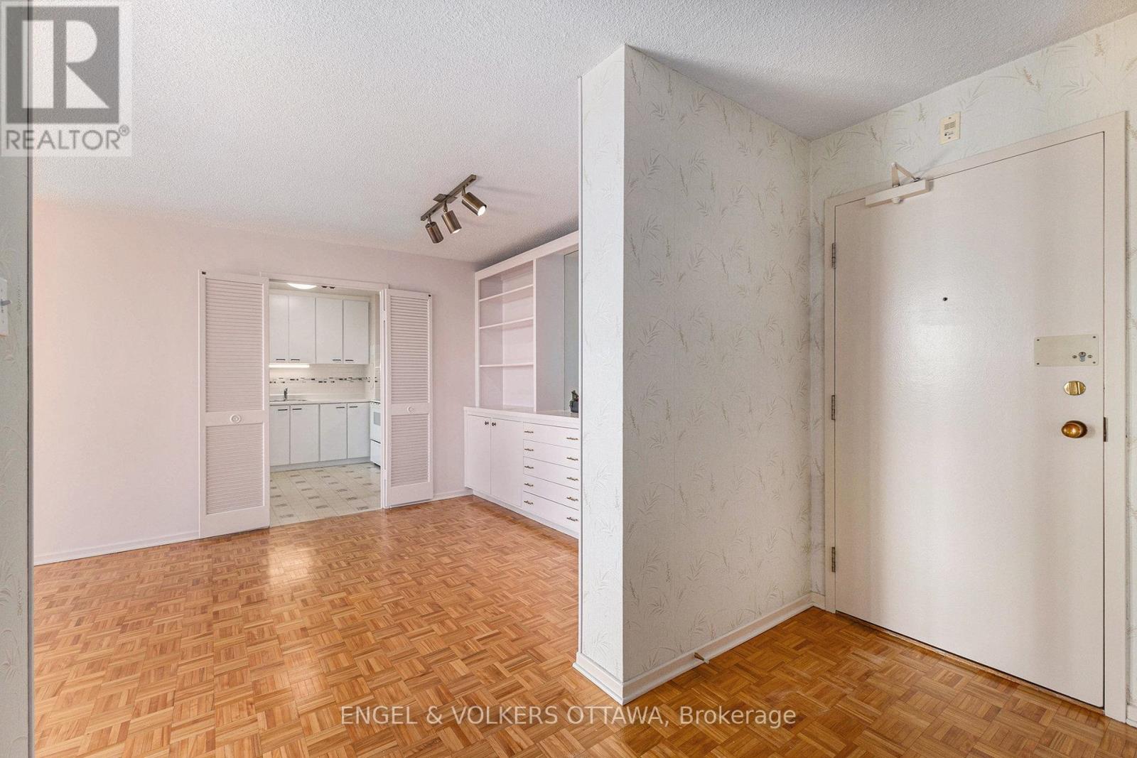1110 - 2951 Riverside Drive, Ottawa, Ontario  K1V 8W6 - Photo 7 - X12429867