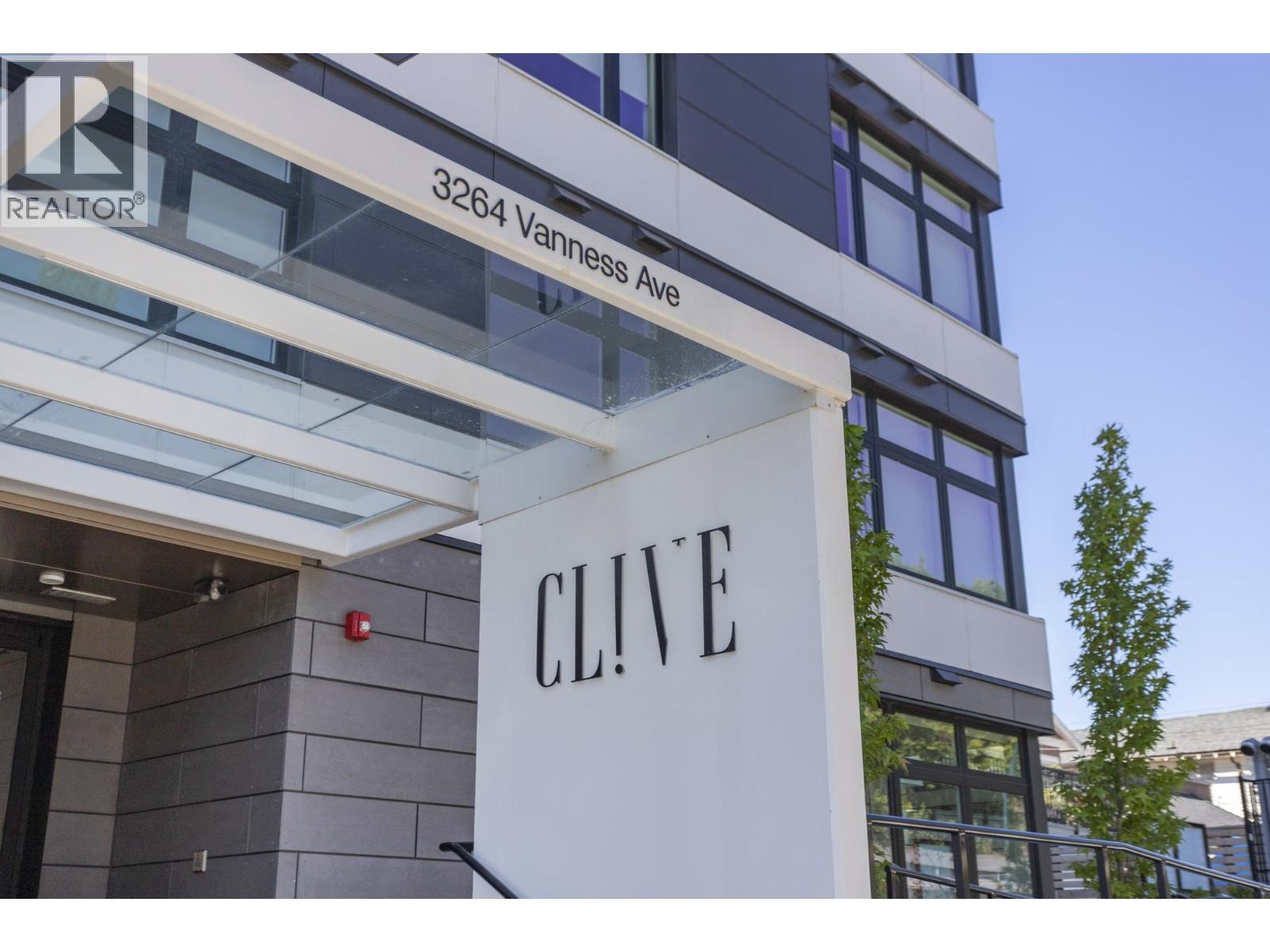 204 3264 VANNESS AVENUE, Vancouver, British Columbia