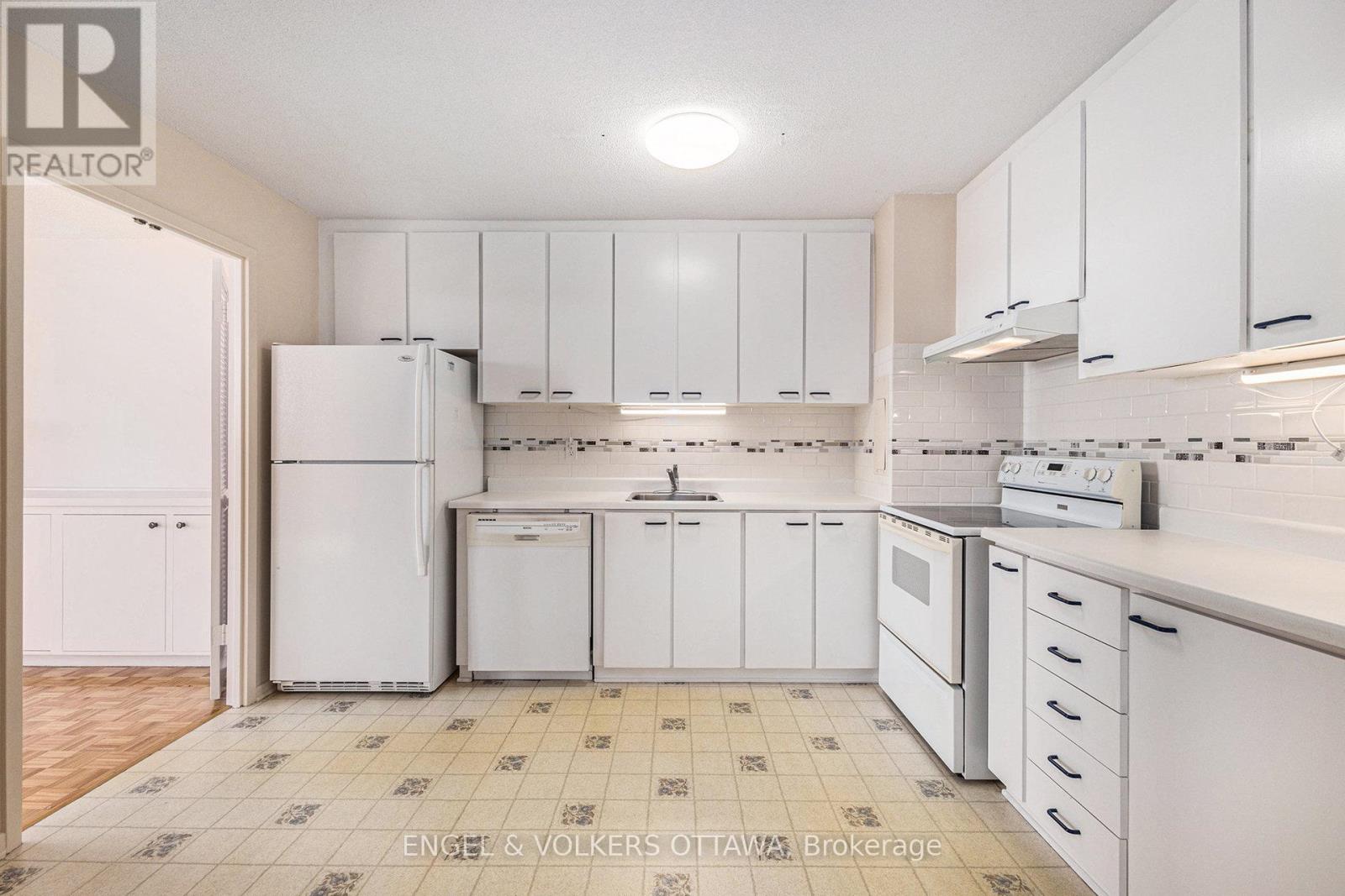 1110 - 2951 Riverside Drive, Ottawa, Ontario  K1V 8W6 - Photo 16 - X12429867