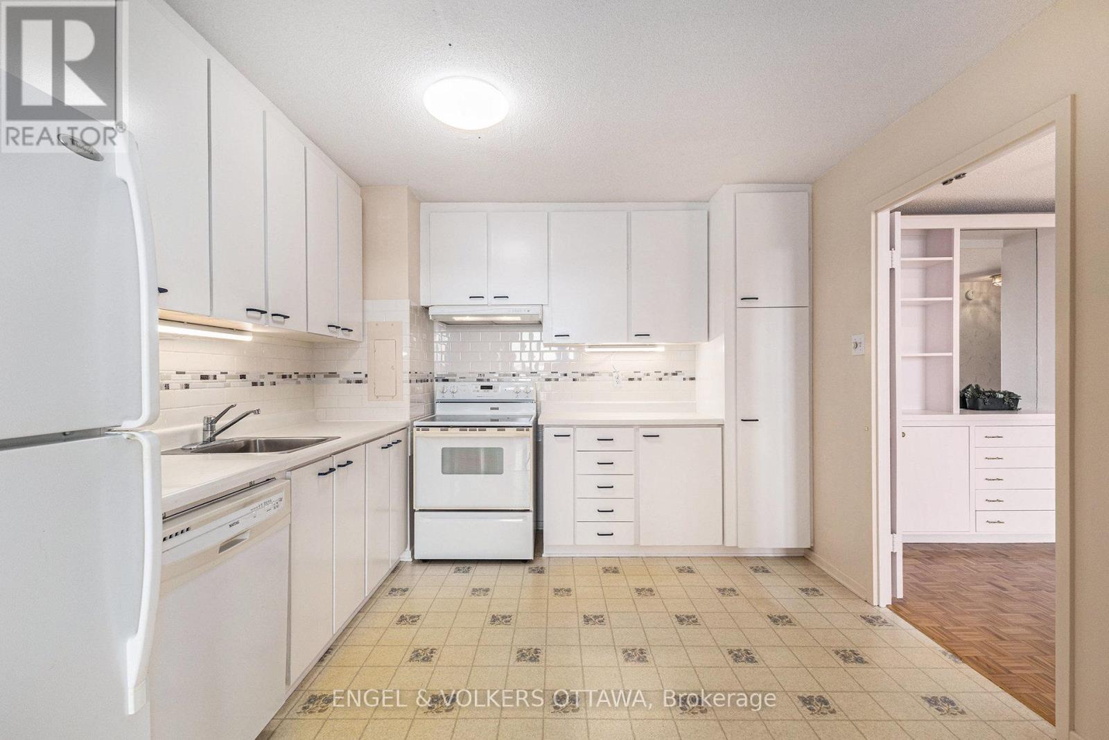 1110 - 2951 Riverside Drive, Ottawa, Ontario  K1V 8W6 - Photo 17 - X12429867